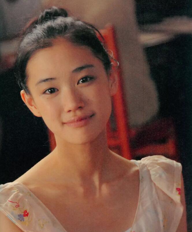 苍井优结婚了，现在去当搞笑艺人还来得及娶新垣结衣