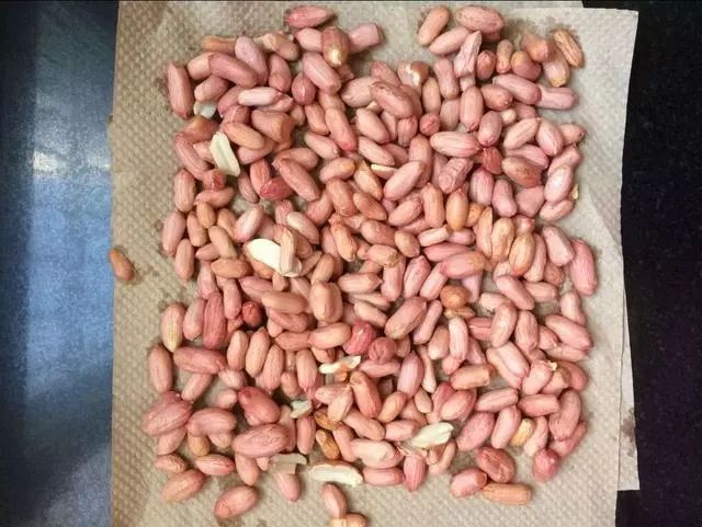 炒花生不要先放油又脆又香,炒花生前要浸水吗