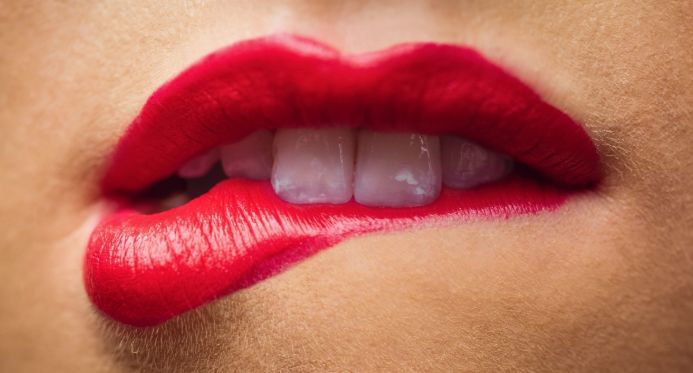 “兄弟们送人来挺辛苦的，最近查的比较严......”|深夜有聊