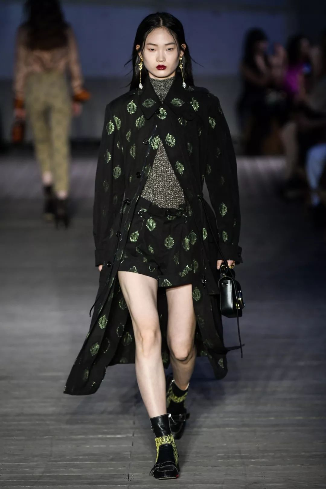 女生对闺蜜和普通人态度一样,女生对闺蜜的忍耐程度有多强