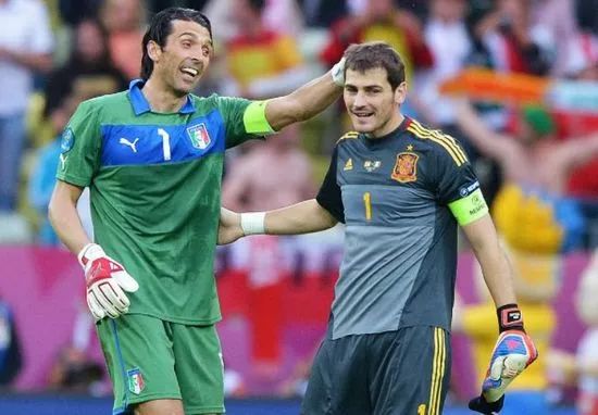 布冯对卡西切赫的评价,布冯卡西扑救