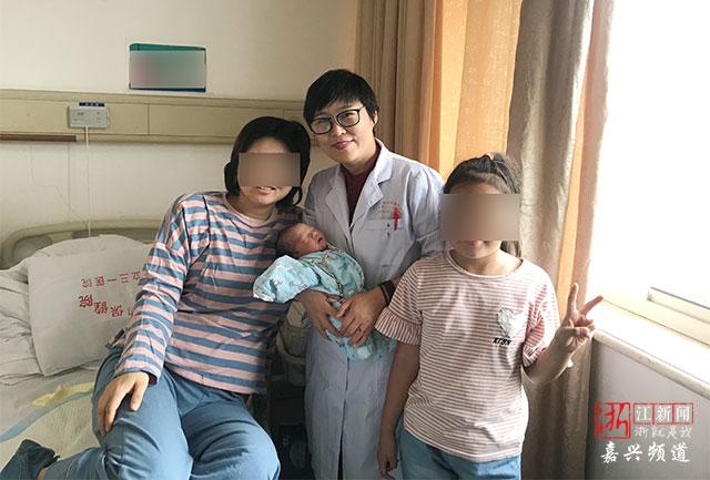 一胎剖腹产二胎顺产成功的有吗,一胎竖剖怀二胎时肚子疤痕图片