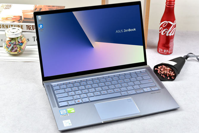 华硕灵耀deluxe14尊爵蓝和冰钻银,华硕灵耀deluxe14蓝色和银色