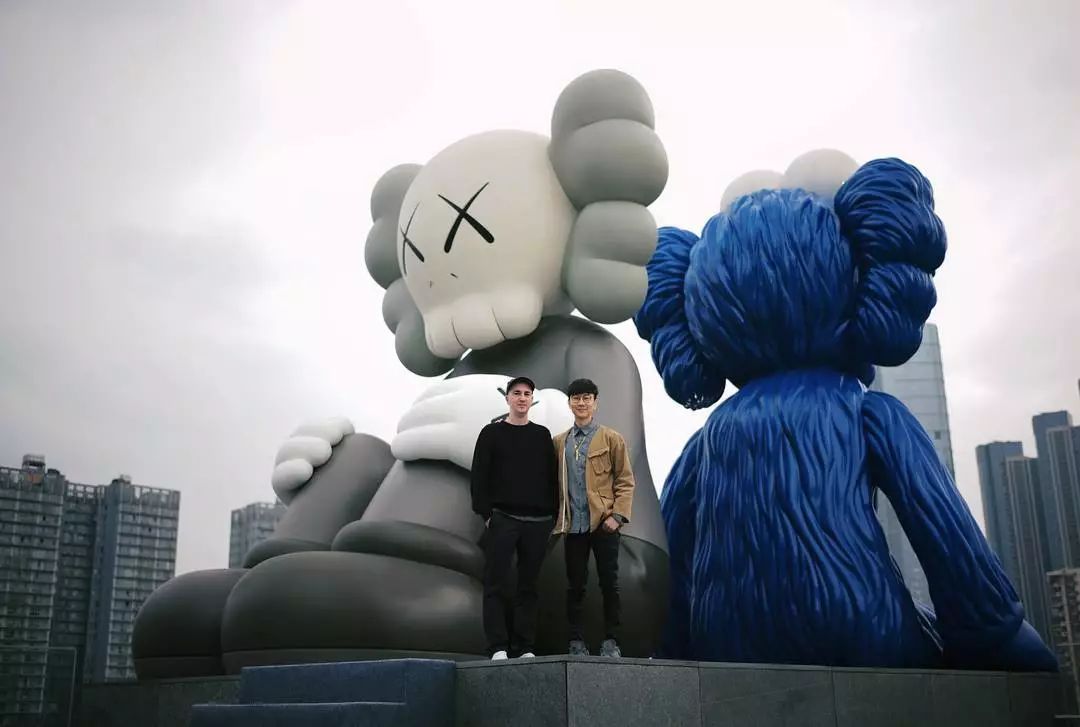 优衣库kaws为什么受欢迎,优衣库x和kaws哪个好用