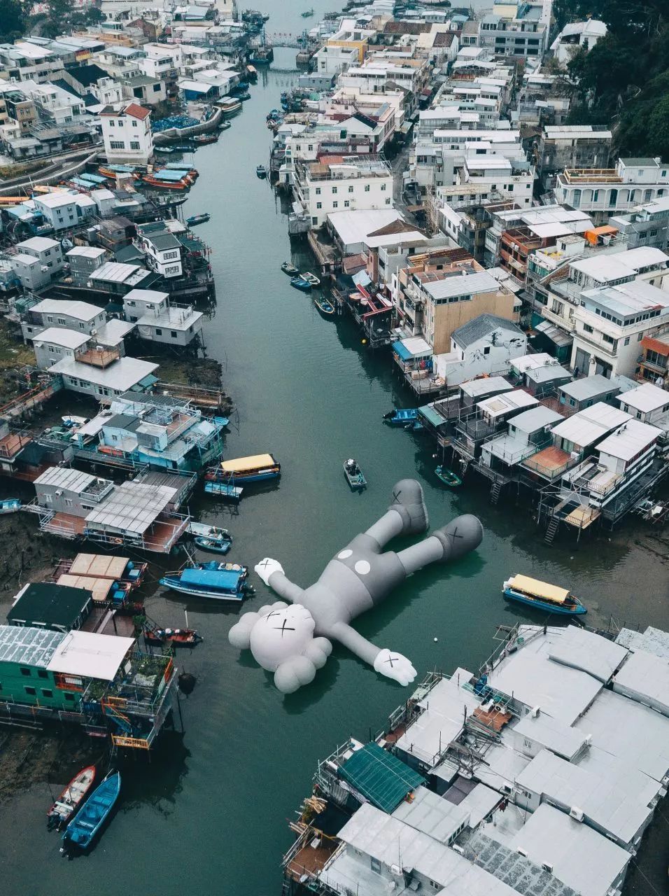 优衣库kaws为什么受欢迎,优衣库x和kaws哪个好用