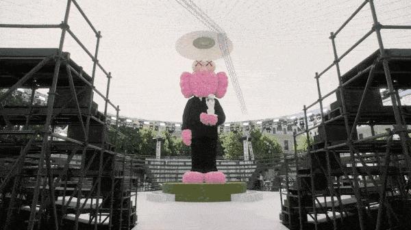 优衣库kaws为什么受欢迎,优衣库x和kaws哪个好用