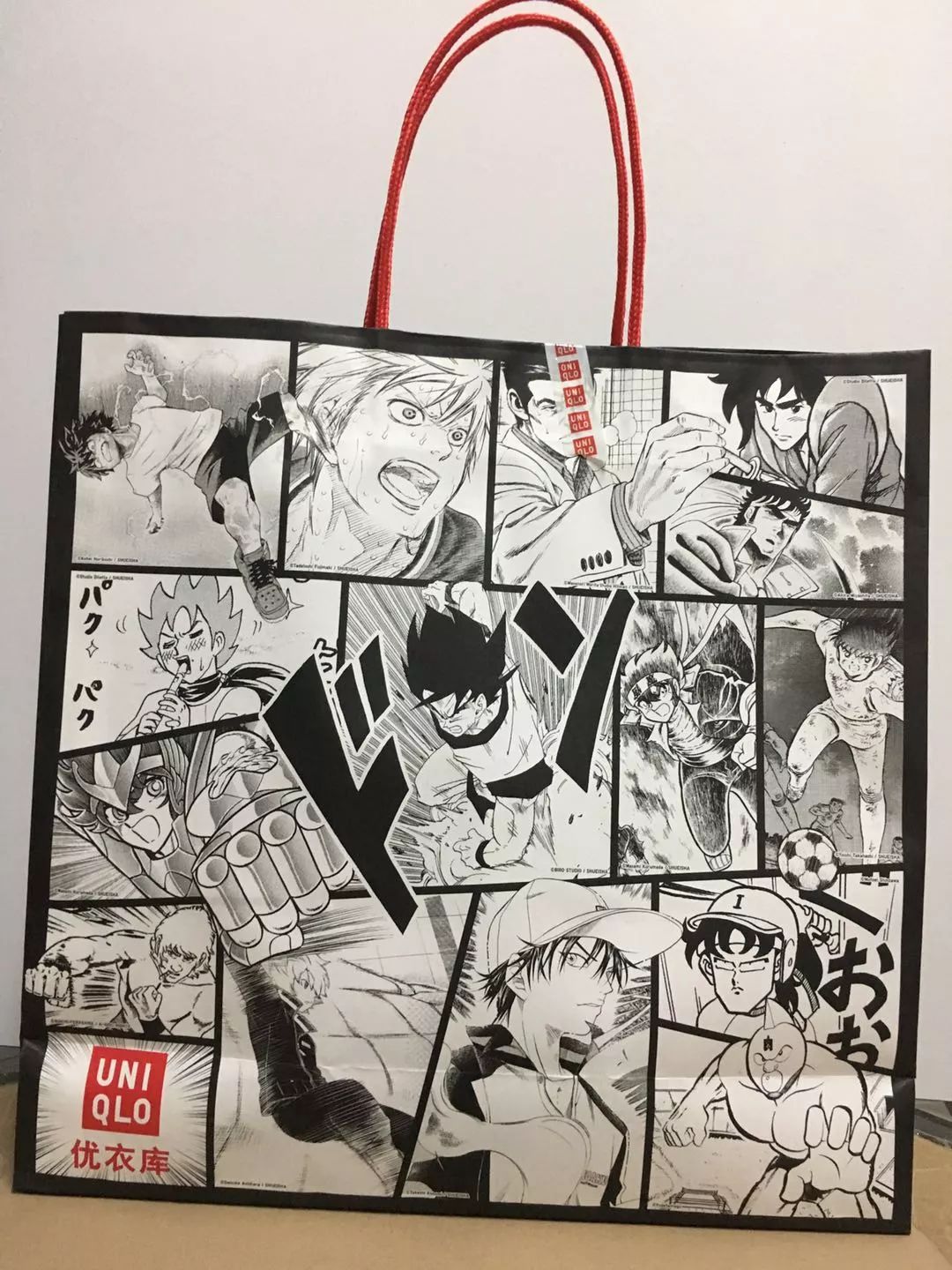 优衣库t恤哄抢,抢购衣服优衣库