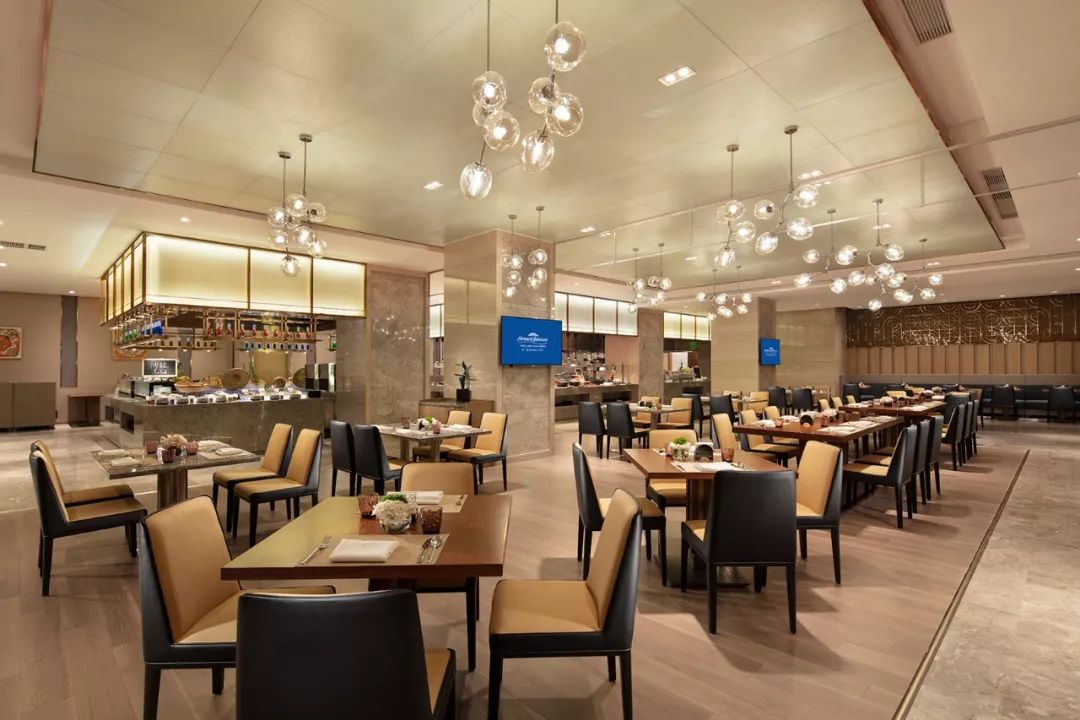 鍘﹂棬璞敓娴锋櫙閰掑簵,鍘﹂棬椤剁骇鍝佺墝閰掑簵