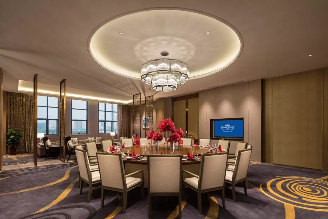 鍘﹂棬璞敓娴锋櫙閰掑簵,鍘﹂棬椤剁骇鍝佺墝閰掑簵