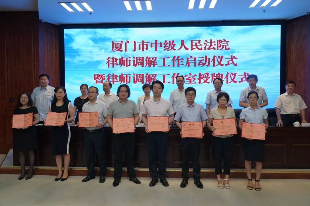 你见过这样的诉讼服务中心吗？颜值高智力爆棚还提供全天候服务