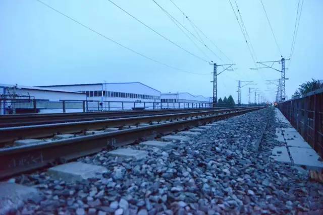 给高铁洗澡一共需要几步,给机车洗澡需要注意什么