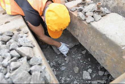 给高铁洗澡一共需要几步,给机车洗澡需要注意什么