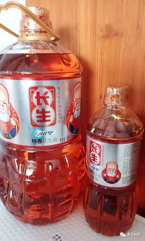 在青岛吃蛤蜊喝啤酒非常的爽,啤酒蛤蜊青岛