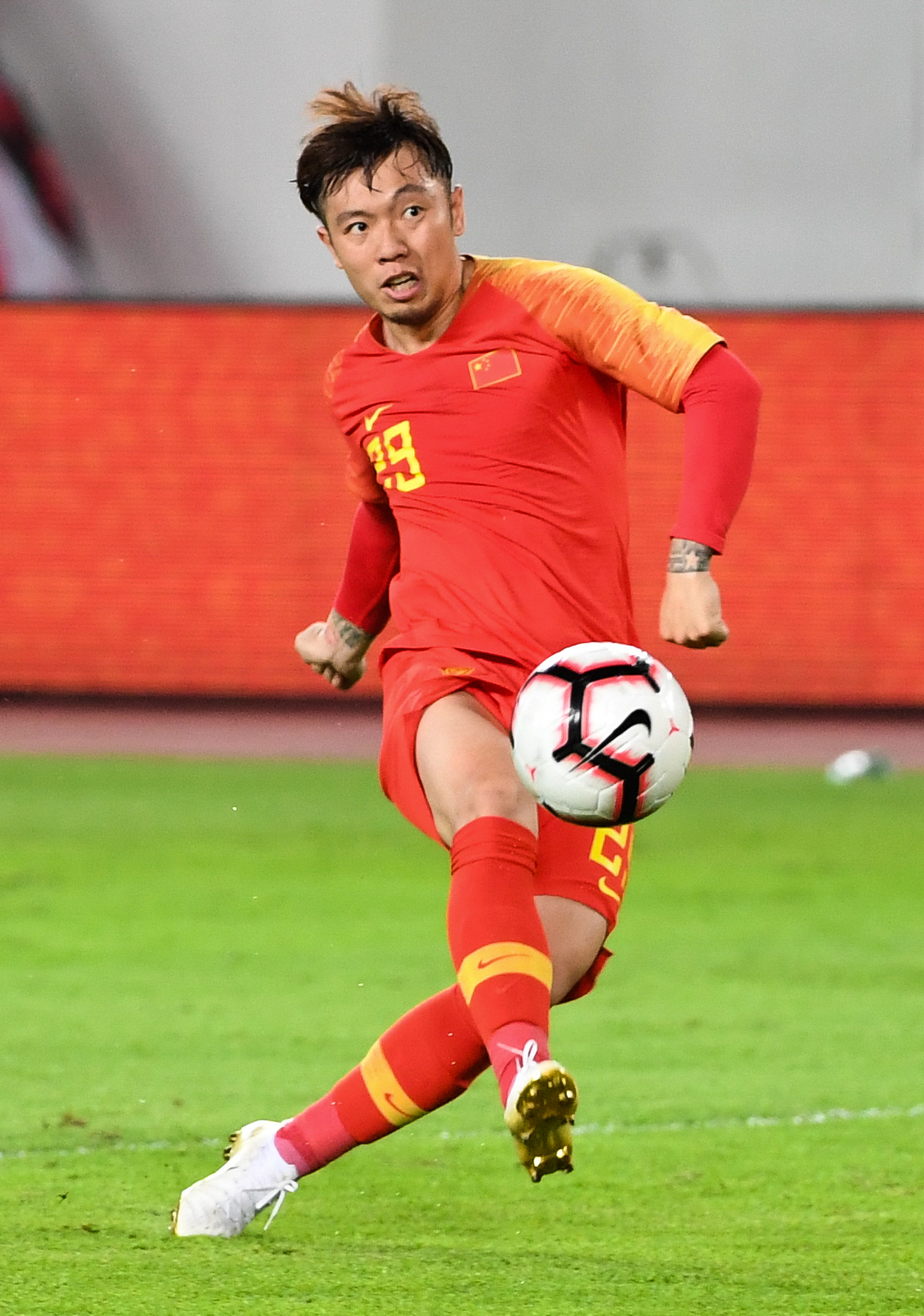 中国足球对战菲律宾首发照片,中国与菲律宾足球比赛