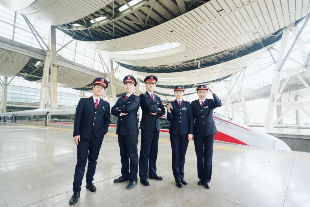 想进铁路考哪个学校,西安铁路职业技术学院靠谱吗