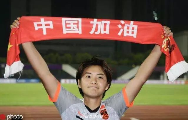 王霜采访家人,王霜家庭情况