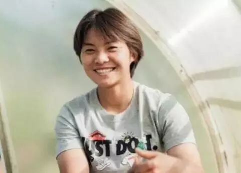 王霜采访家人,王霜家庭情况