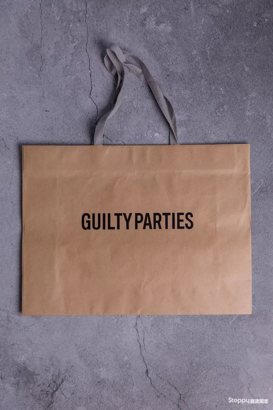 很想问问,你们有收集品牌包装袋或吊牌的癖好吗?