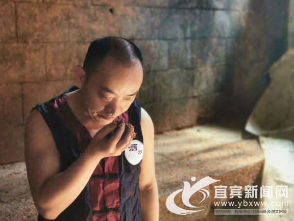 从临时工到酿酒技术骨干他用行动诠释爱岗敬业