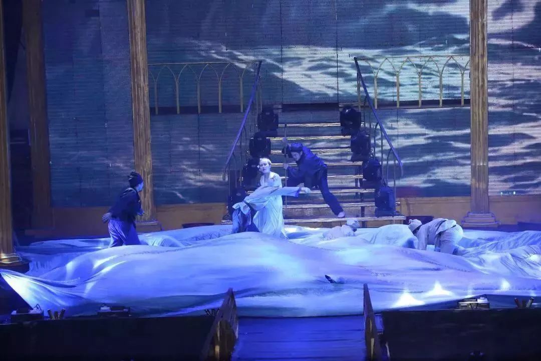 巽寮湾主题魔幻大剧《巽•秀》广受热捧