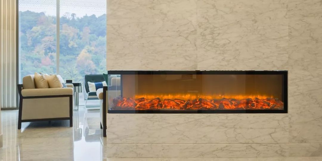 走南闯北头一遭|睡进国际汽联二级赛车场是怎样一种体验？