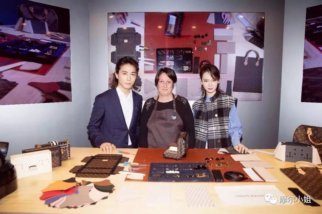 从“三傻”到“黑凤凰”，SophieTurner的成名之路原来这么坎坷？