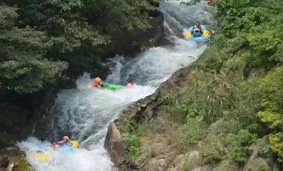 清远漂流开吗,清远古龙峡漂流哪个好玩