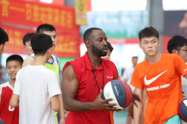 牵手中大,耐克运动营来日照啦