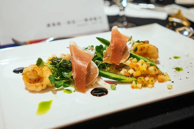 写旅行游记赚钱,韩国小众旅行团