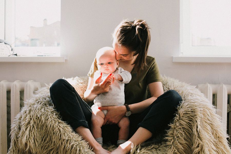 “我花200块,买来女儿性早熟”:多少中国孩子正在被掏空