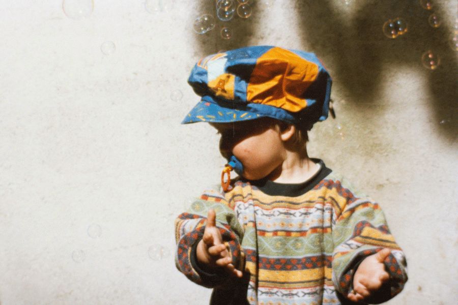 “我花200块,买来女儿性早熟”:多少中国孩子正在被掏空