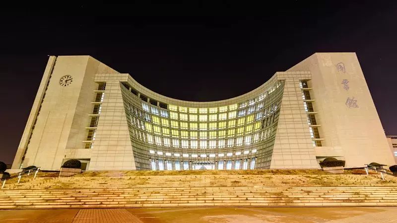 欢迎乘坐时光机！这里是上海大学宝山校区