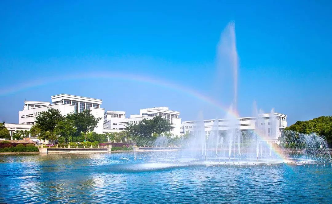 欢迎乘坐时光机！这里是上海大学宝山校区