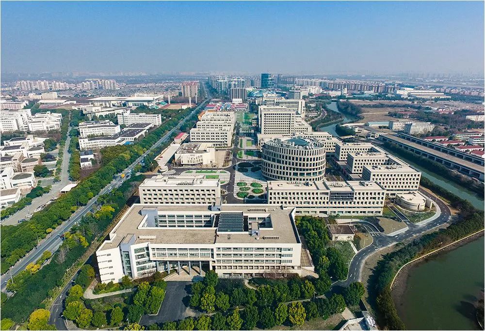 欢迎乘坐时光机！这里是上海大学宝山校区