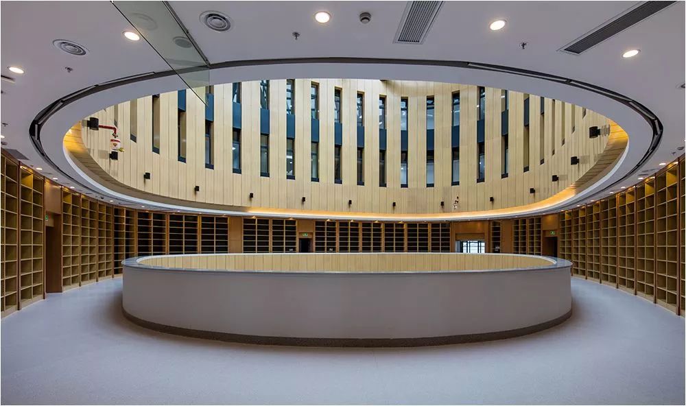 欢迎乘坐时光机！这里是上海大学宝山校区