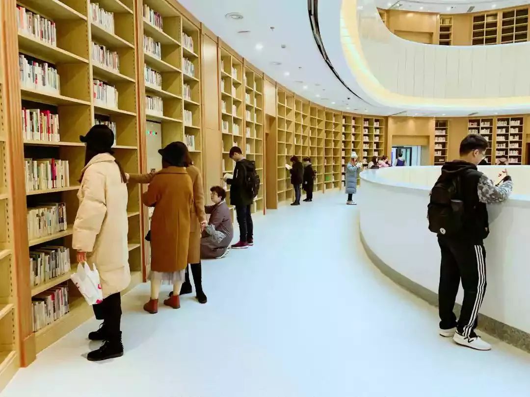 欢迎乘坐时光机！这里是上海大学宝山校区