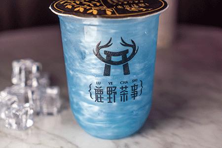 喝下一杯“星空”！探秘出片率200%的奶茶店，引众人打卡的秘密竟然是...