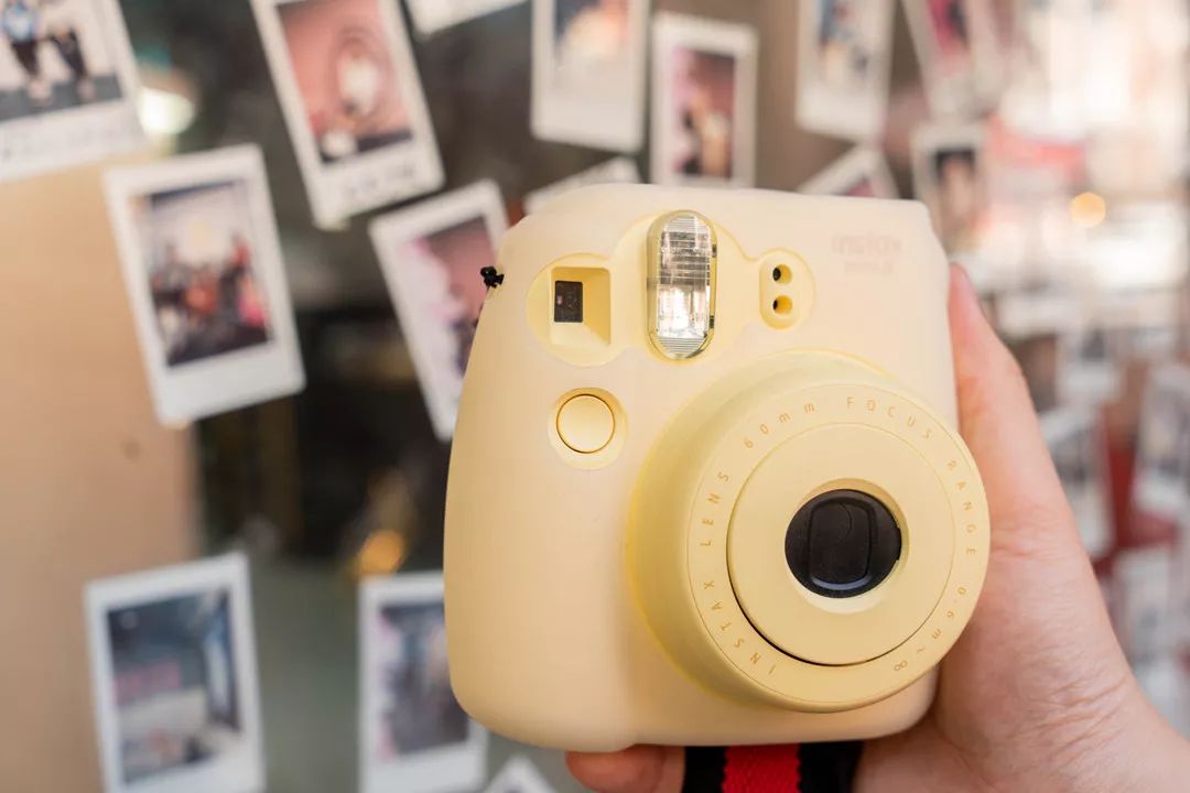 喝下一杯“星空”！探秘出片率200%的奶茶店，引众人打卡的秘密竟然是...