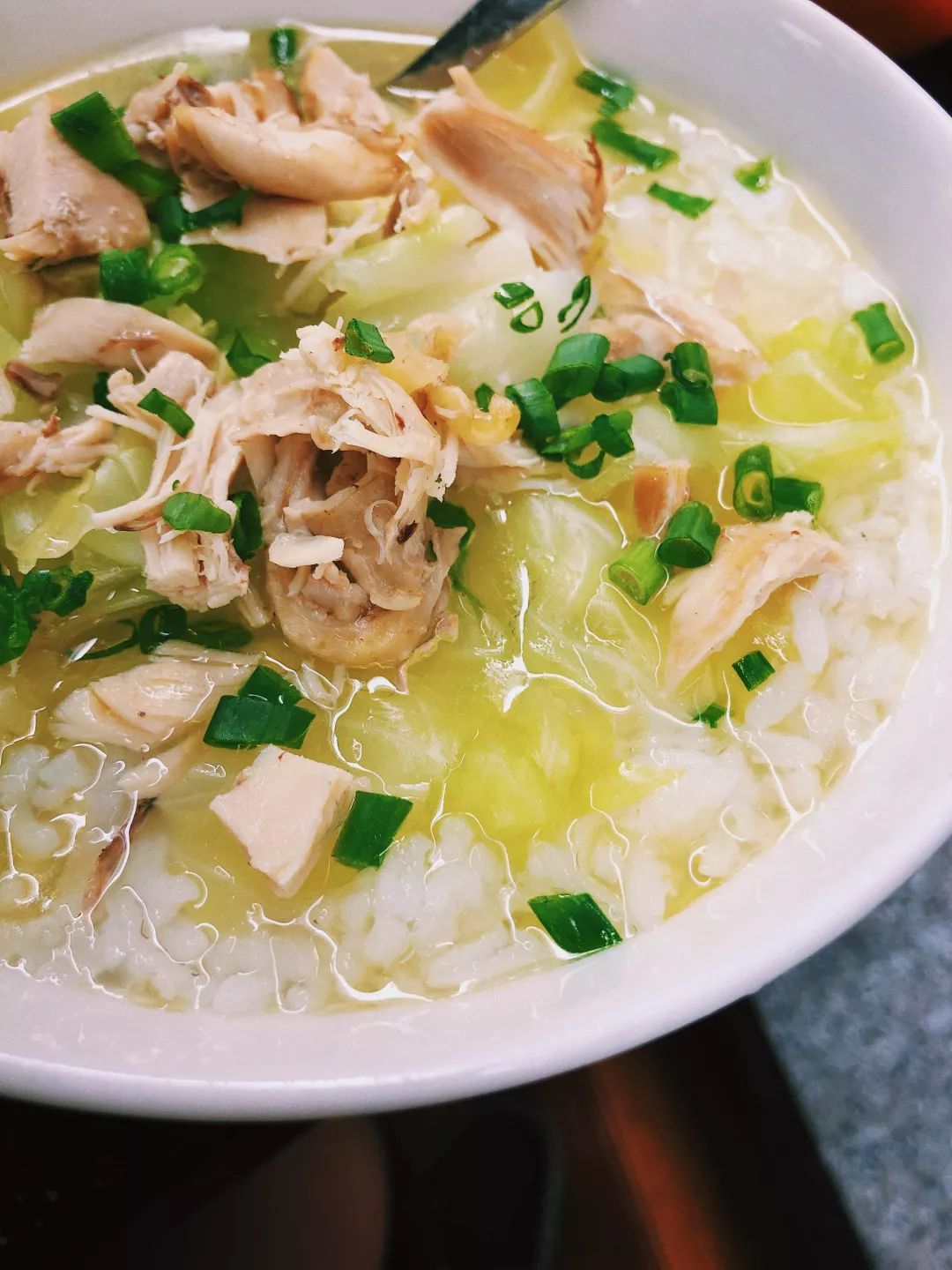 雨女有瓜|我去成都LV展出差的24小时吃成了真实的猪