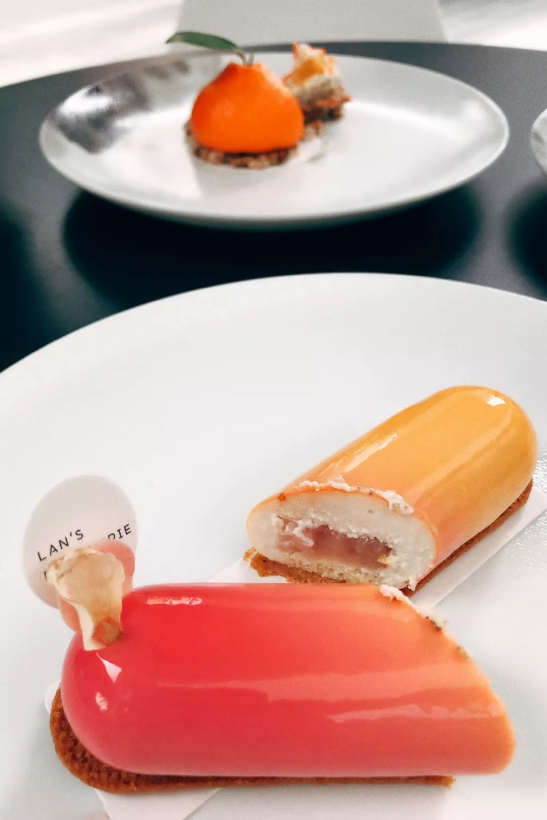 雨女有瓜|我去成都LV展出差的24小时吃成了真实的猪