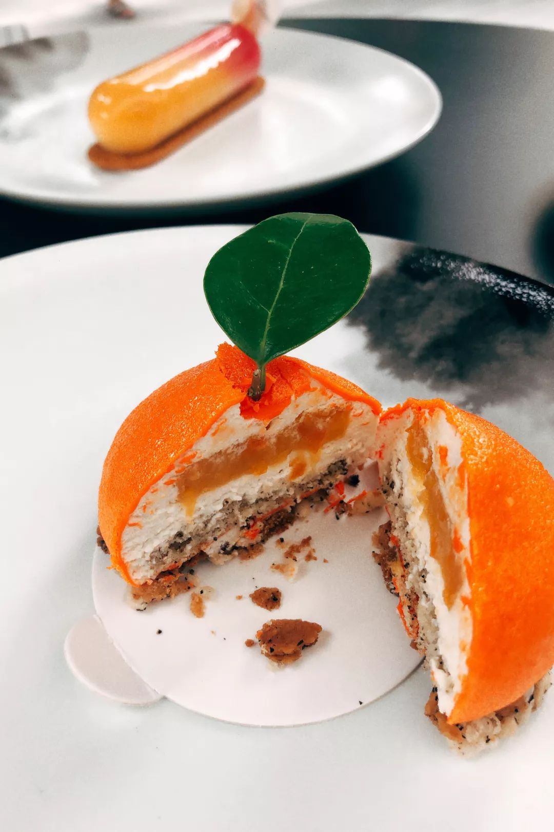 雨女有瓜|我去成都LV展出差的24小时吃成了真实的猪