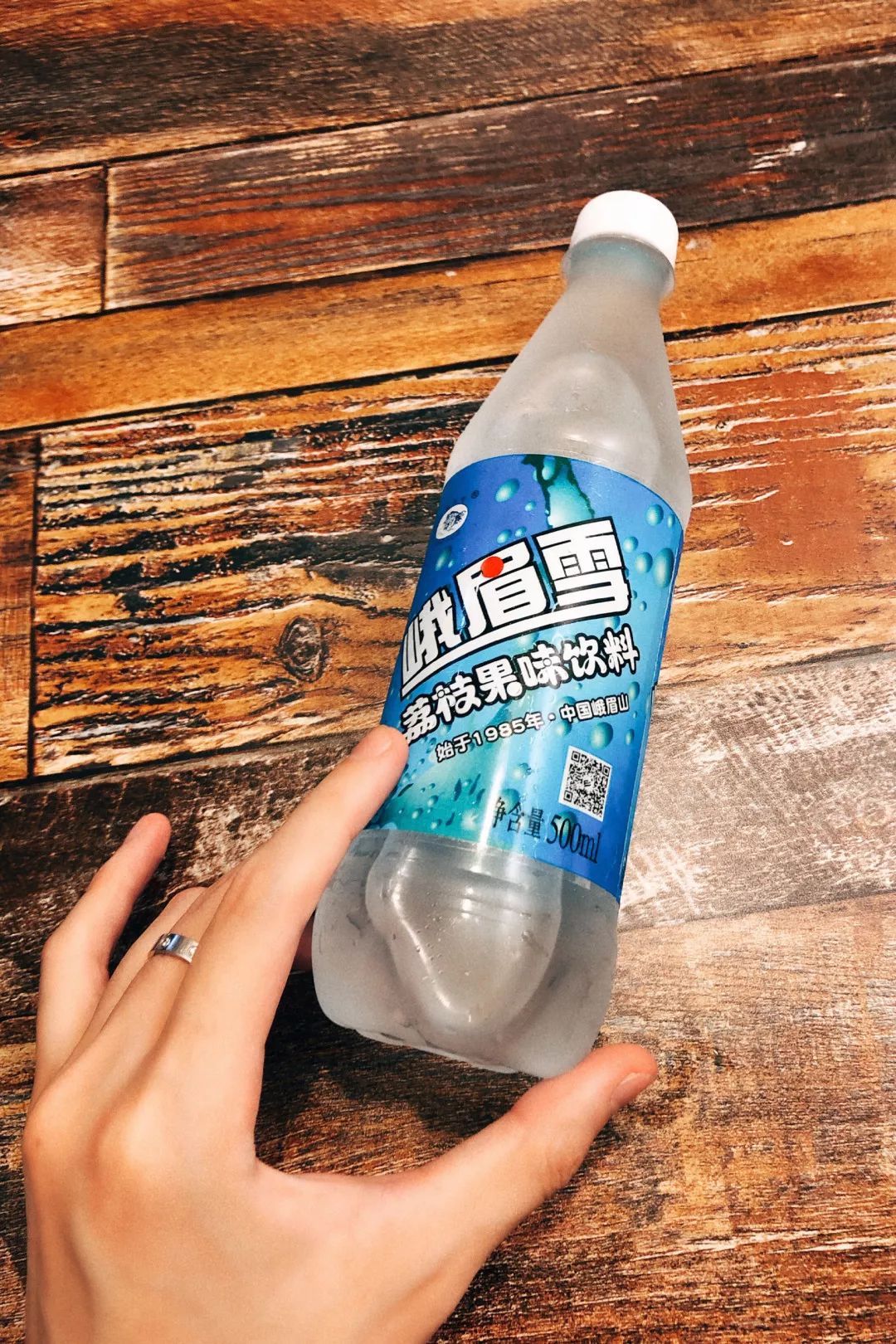 雨女有瓜|我去成都LV展出差的24小时吃成了真实的猪