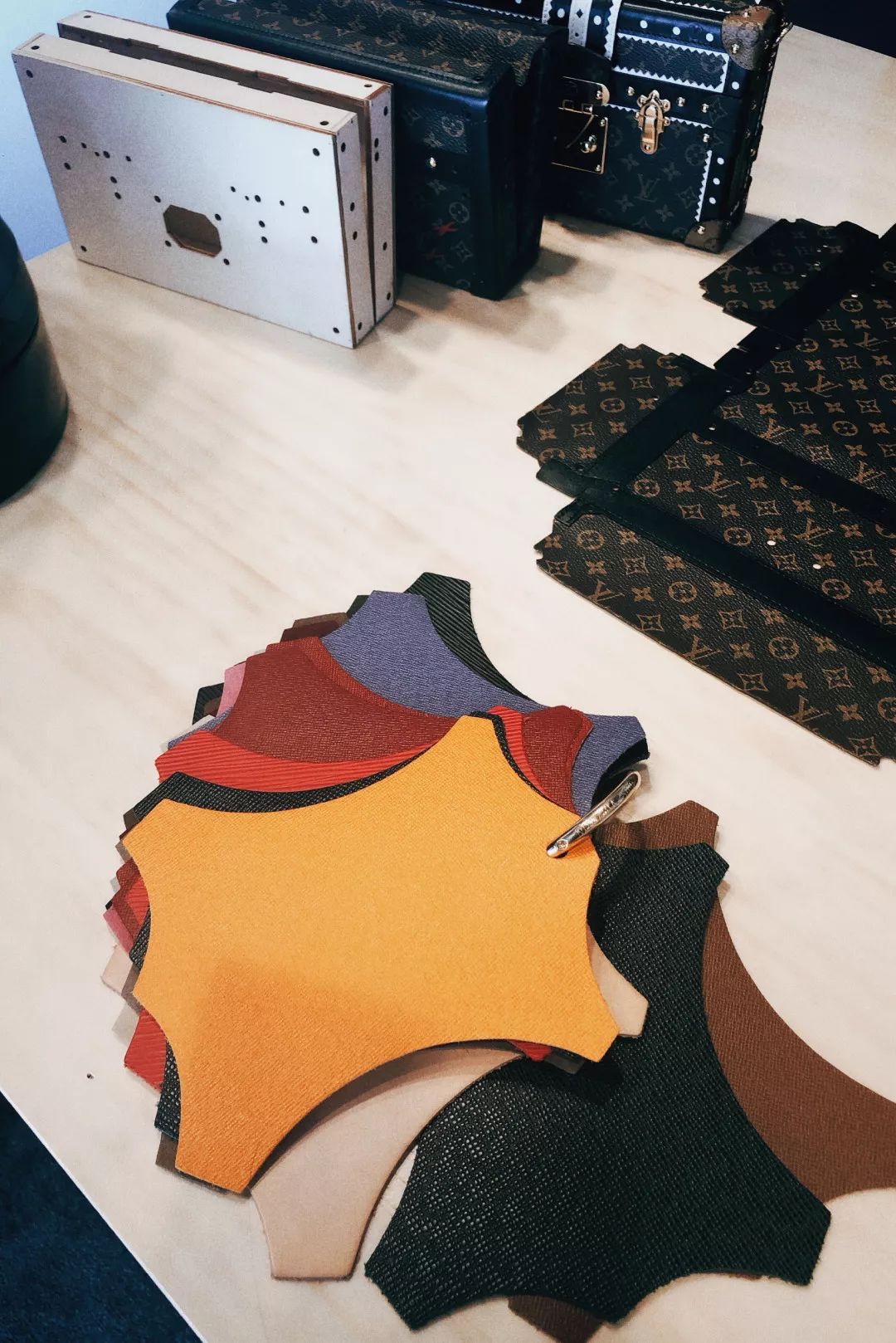 雨女有瓜|我去成都LV展出差的24小时吃成了真实的猪