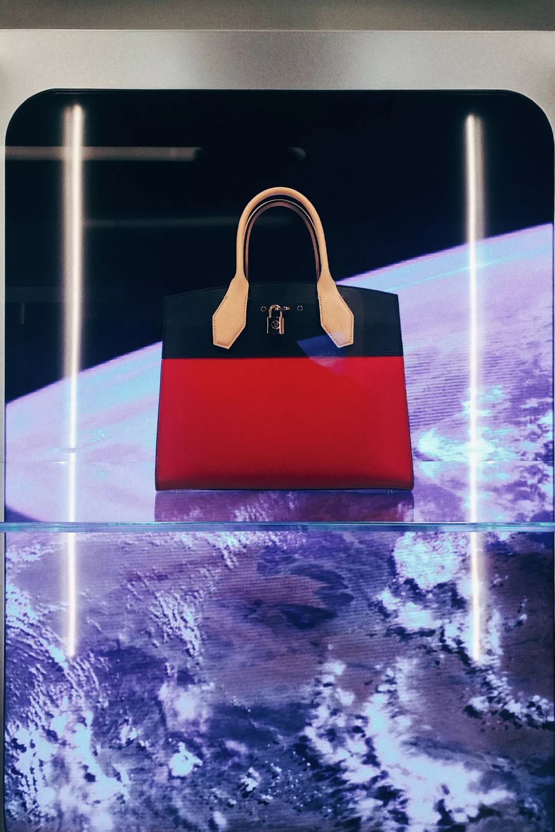 雨女有瓜|我去成都LV展出差的24小时吃成了真实的猪