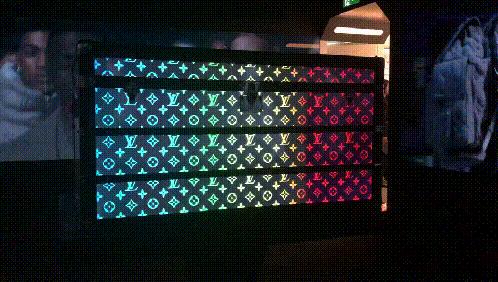 雨女有瓜|我去成都LV展出差的24小时吃成了真实的猪