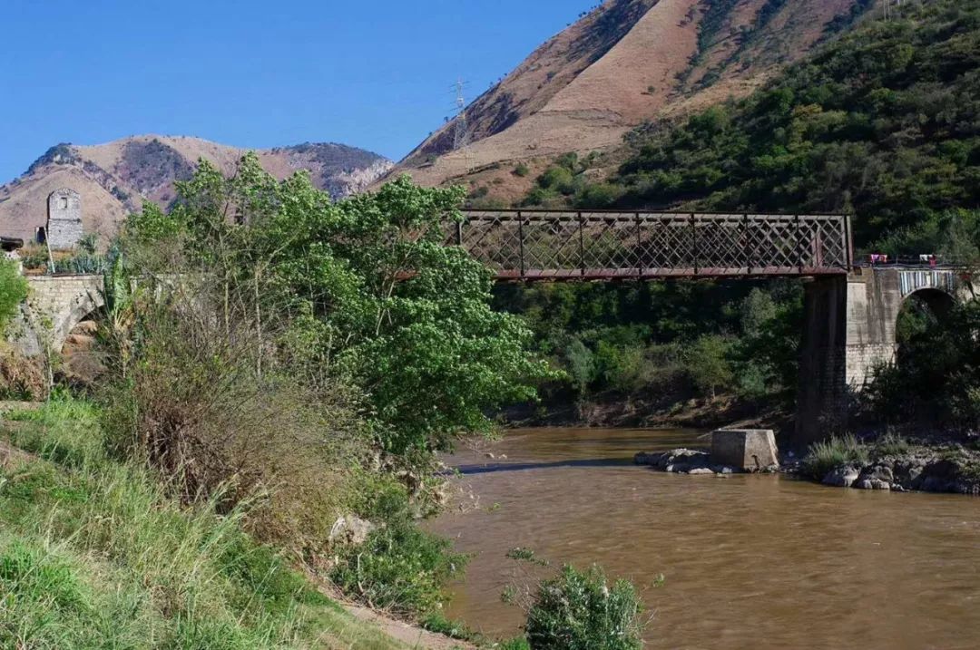 【旅游】揭开“黑色汪洋”下尘封的千万年历史，探寻开远这座小镇的古往今来