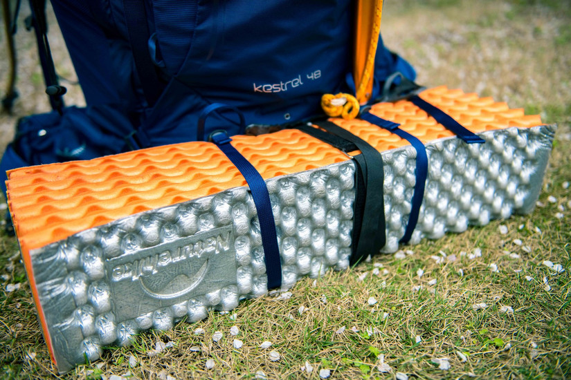 小鹰登山包老款新款区别,小鹰登山包65升效果