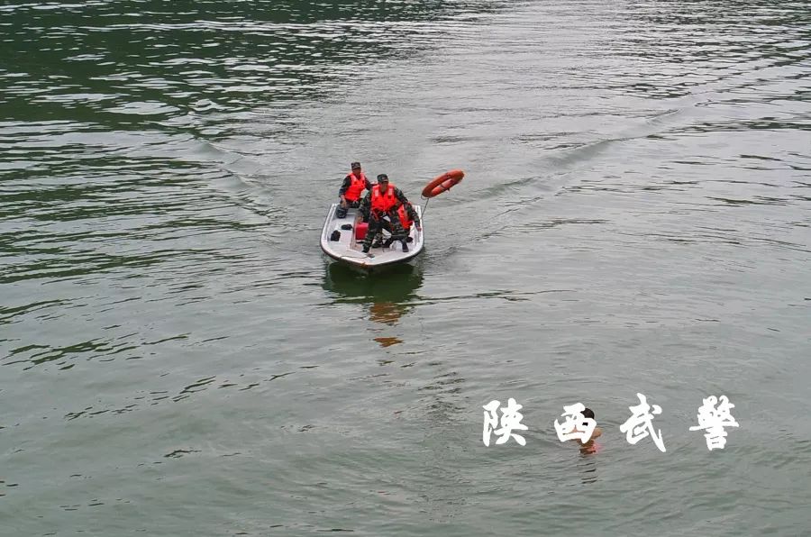 水上精兵训练方法视频,水上尖兵完整版