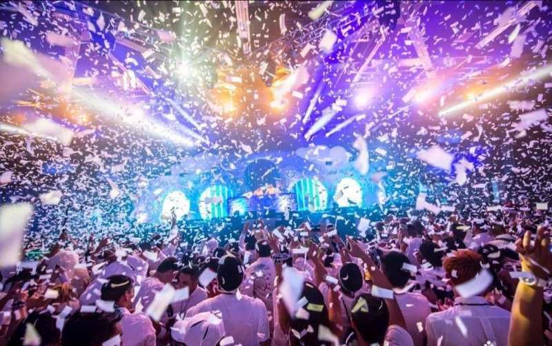 电击你的小心脏~电音泳池派对,拉开交广狂欢泼水节序幕