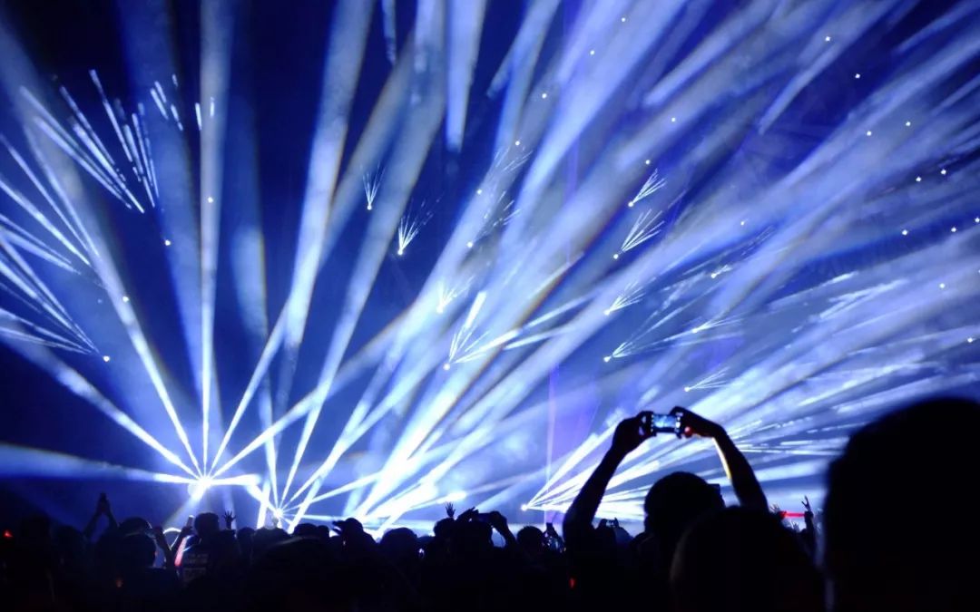 电击你的小心脏~电音泳池派对,拉开交广狂欢泼水节序幕